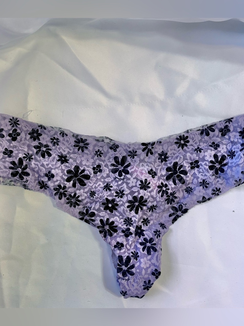 NWT Victoria’s Secret PINK Purple With Flowers Lacey Thong Size Medium